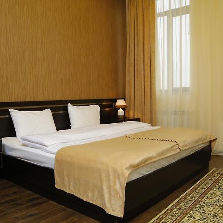 Tomu'S Hotel Gjoumri Kültér fotó