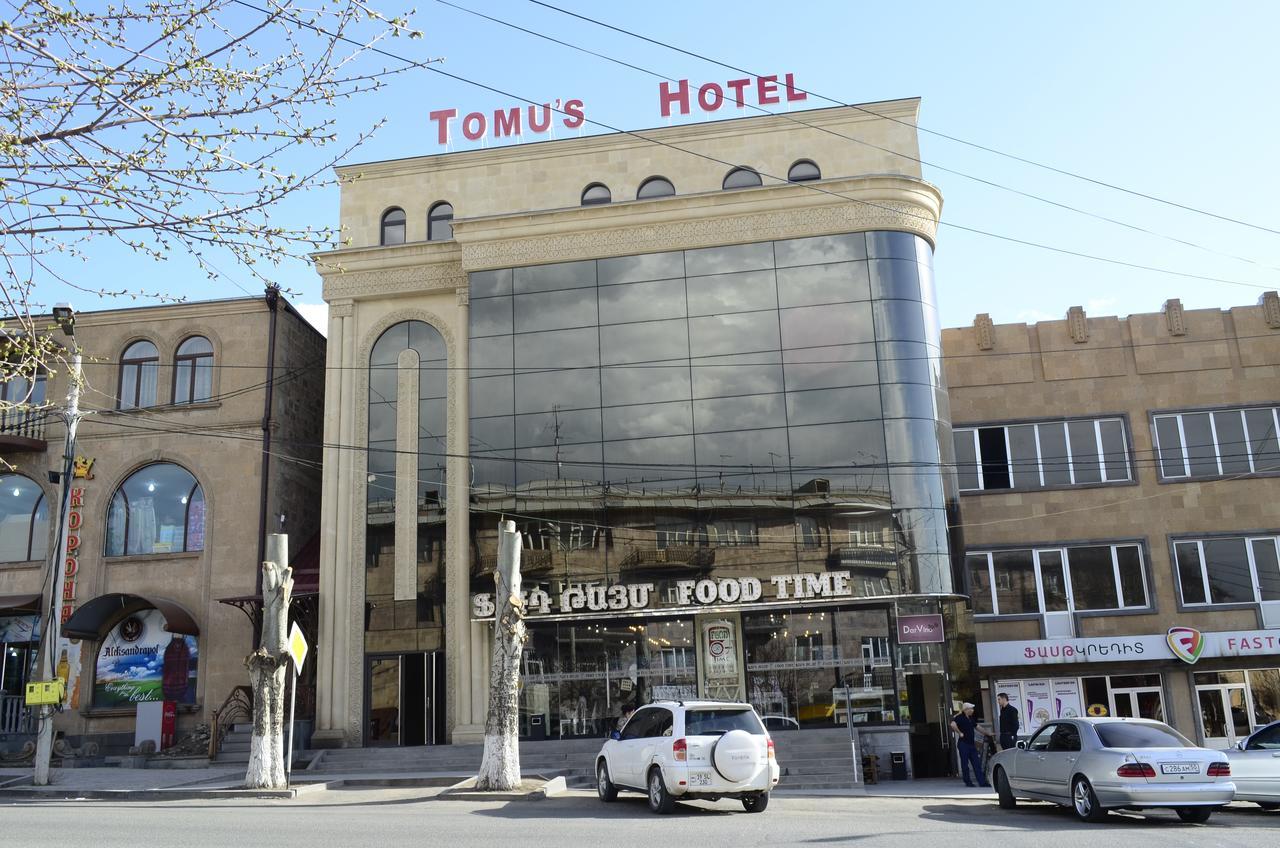 Tomu'S Hotel Gjoumri Kültér fotó