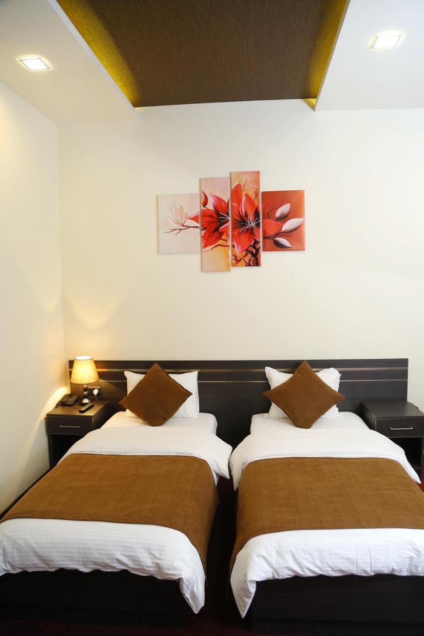 Tomu'S Hotel Gjoumri Kültér fotó