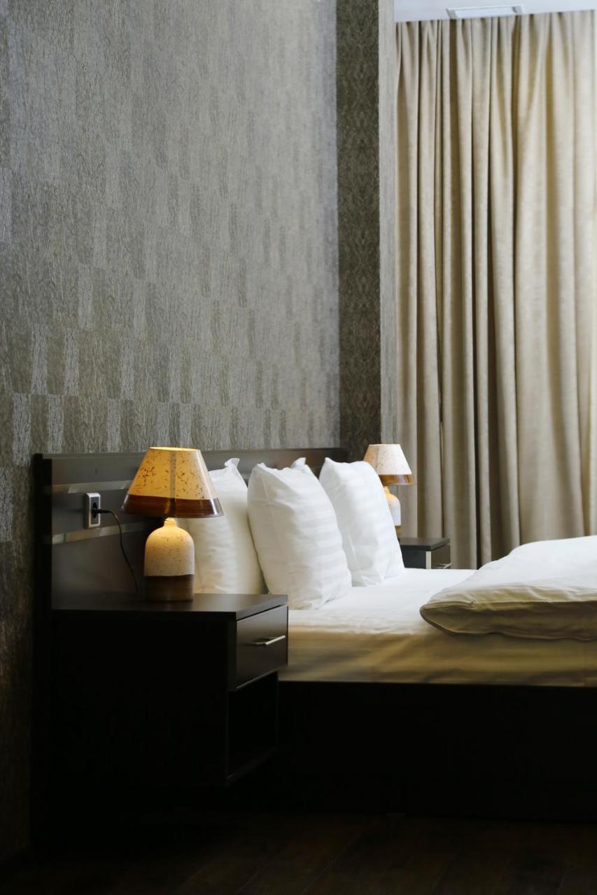Tomu'S Hotel Gjoumri Kültér fotó