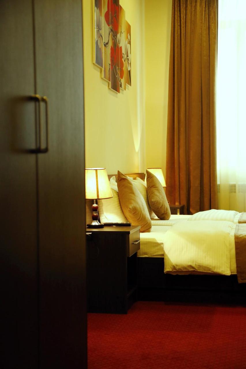 Tomu'S Hotel Gjoumri Kültér fotó